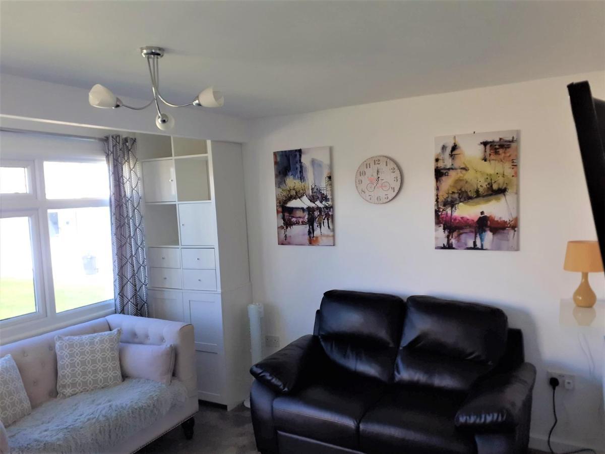 Fabulous 2 Bedroom Dog Friendly Chalet 5 Min Walk To Beach, Nr Gt Yarmouth & Norfolk Broads Scratby Eksteriør billede